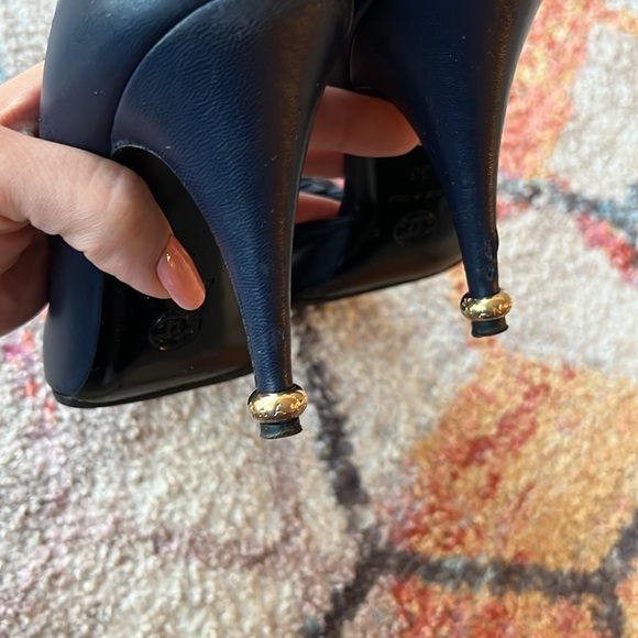 CHANEL Camellia D’Orsay Navy Leather Pumps - 36 - Picture 11 of 15